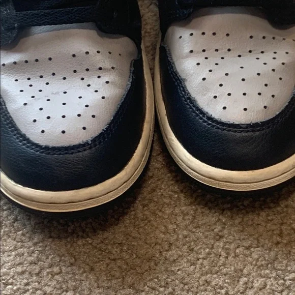 Nike Air Jordan High Top Tennis Shoes - Picture 12 of 14